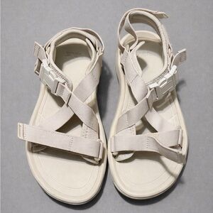 Teva Hurricane Verge